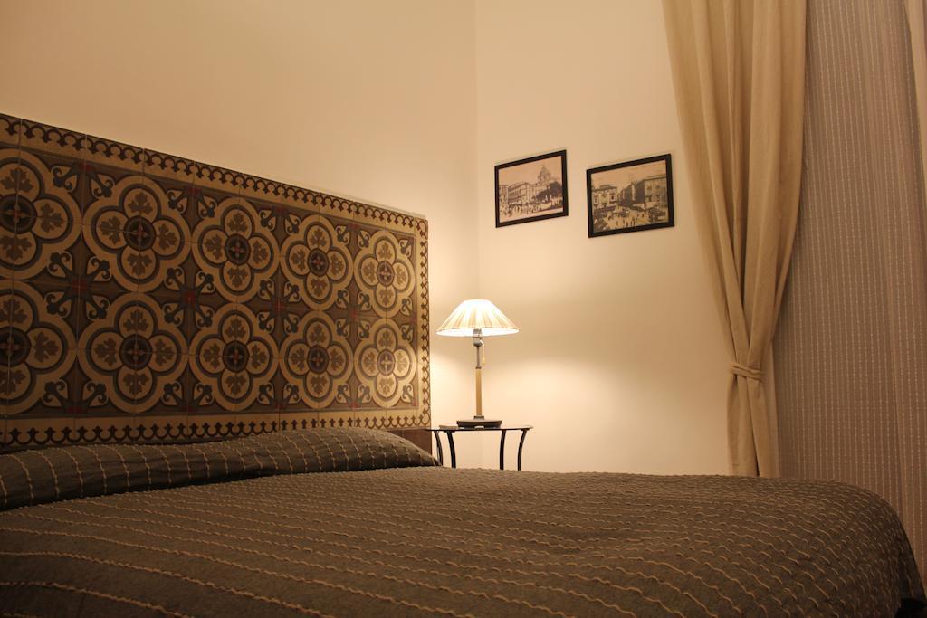 קטאניה Giro B&B חדר תמונה